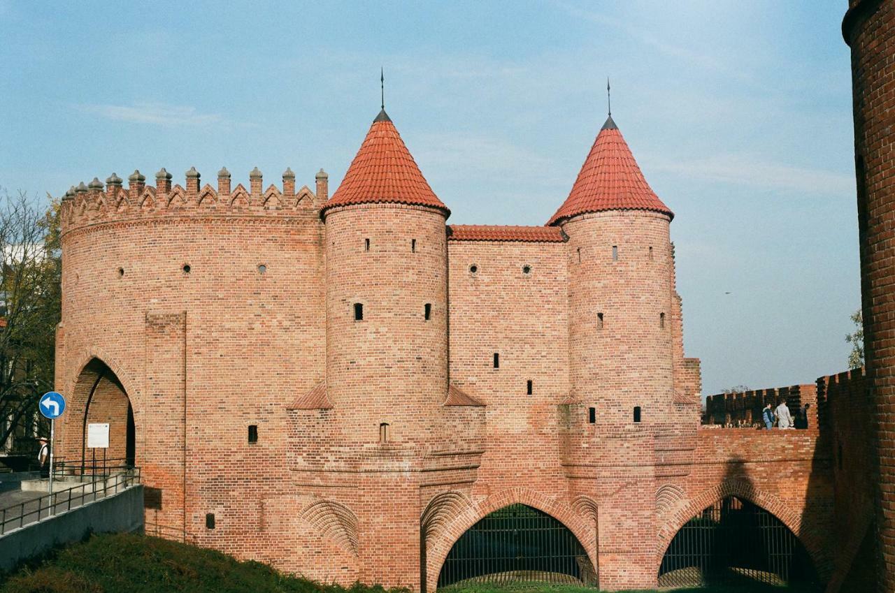 Red Brick Old Town Apartment Варшава Екстериор снимка