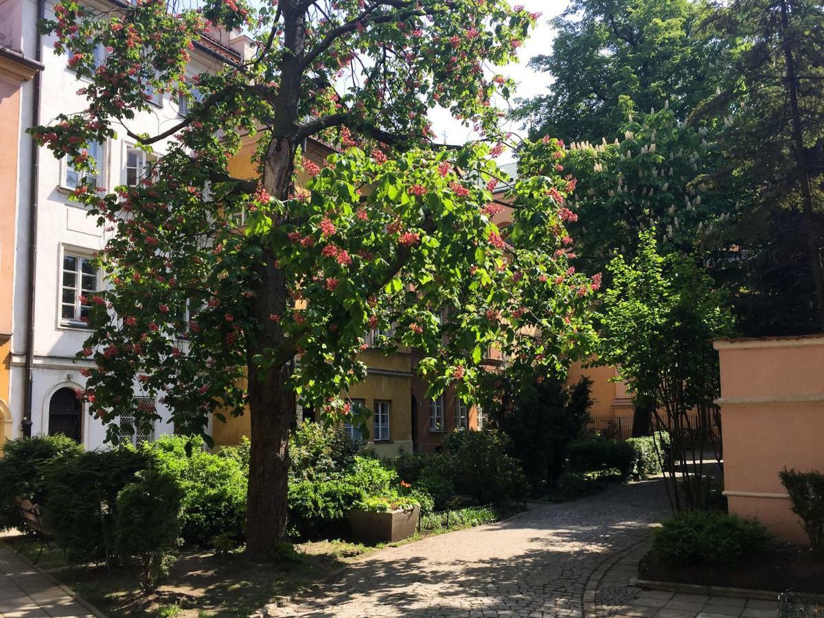 Red Brick Old Town Apartment Варшава Екстериор снимка