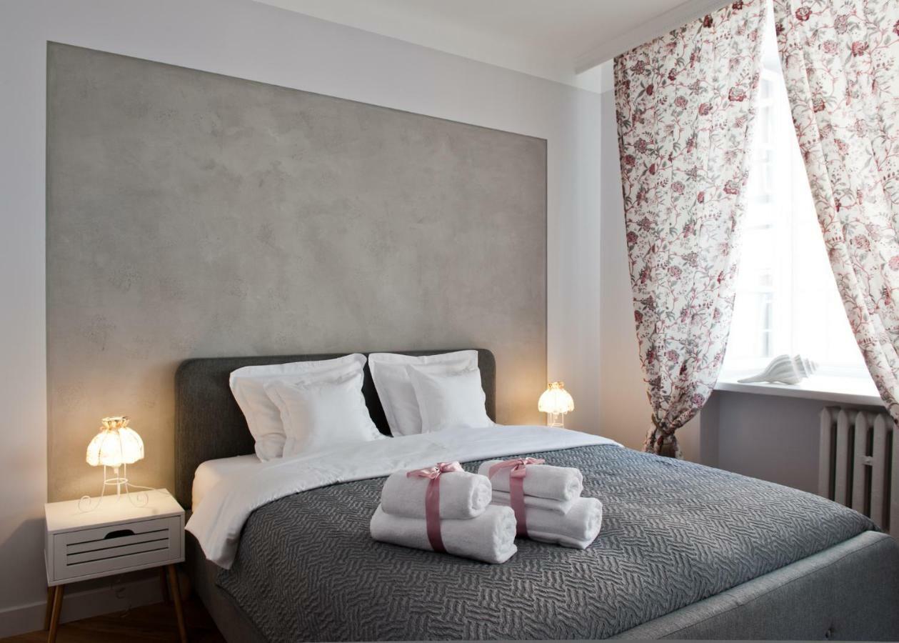 Red Brick Old Town Apartment Варшава Екстериор снимка
