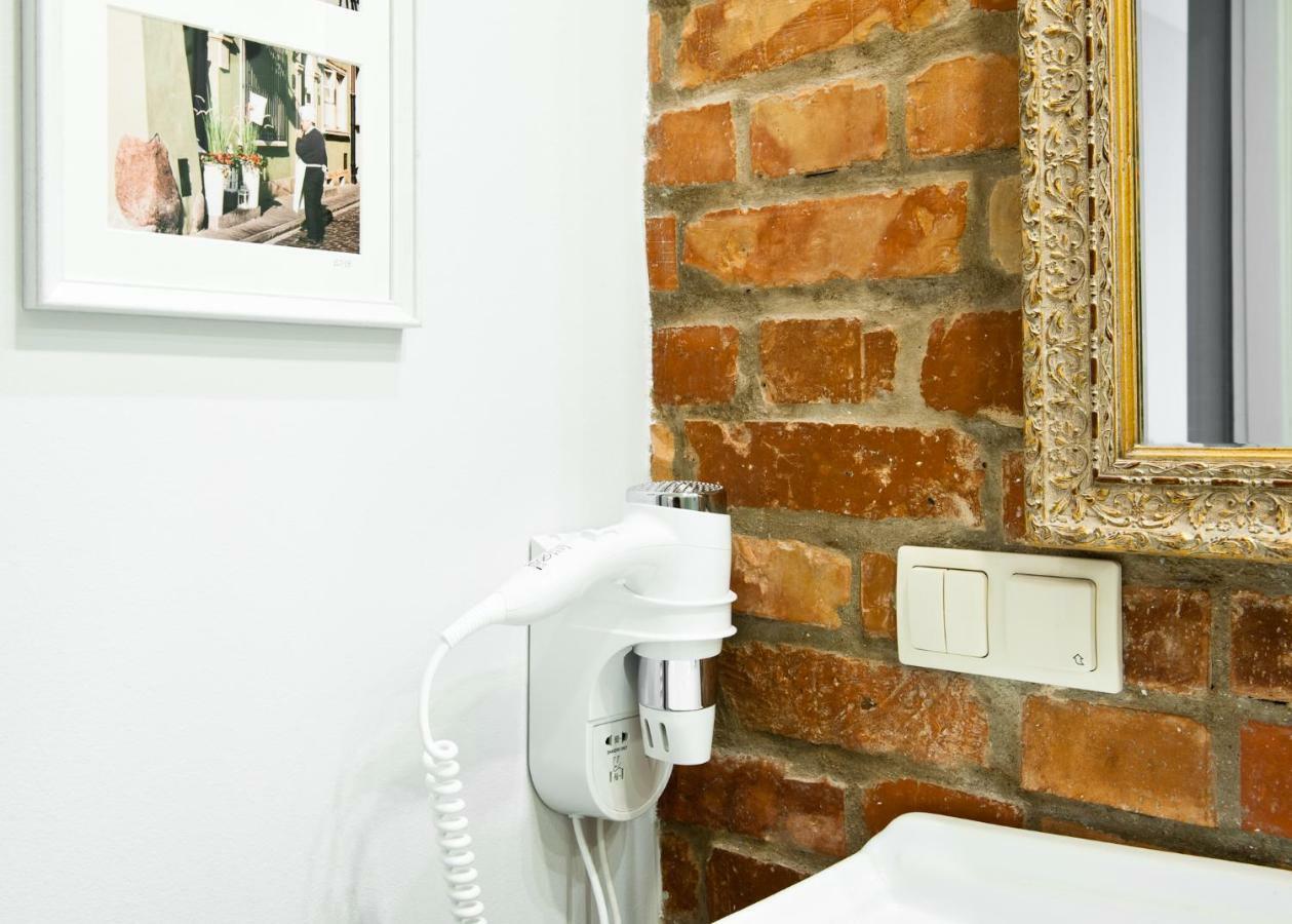 Red Brick Old Town Apartment Варшава Екстериор снимка