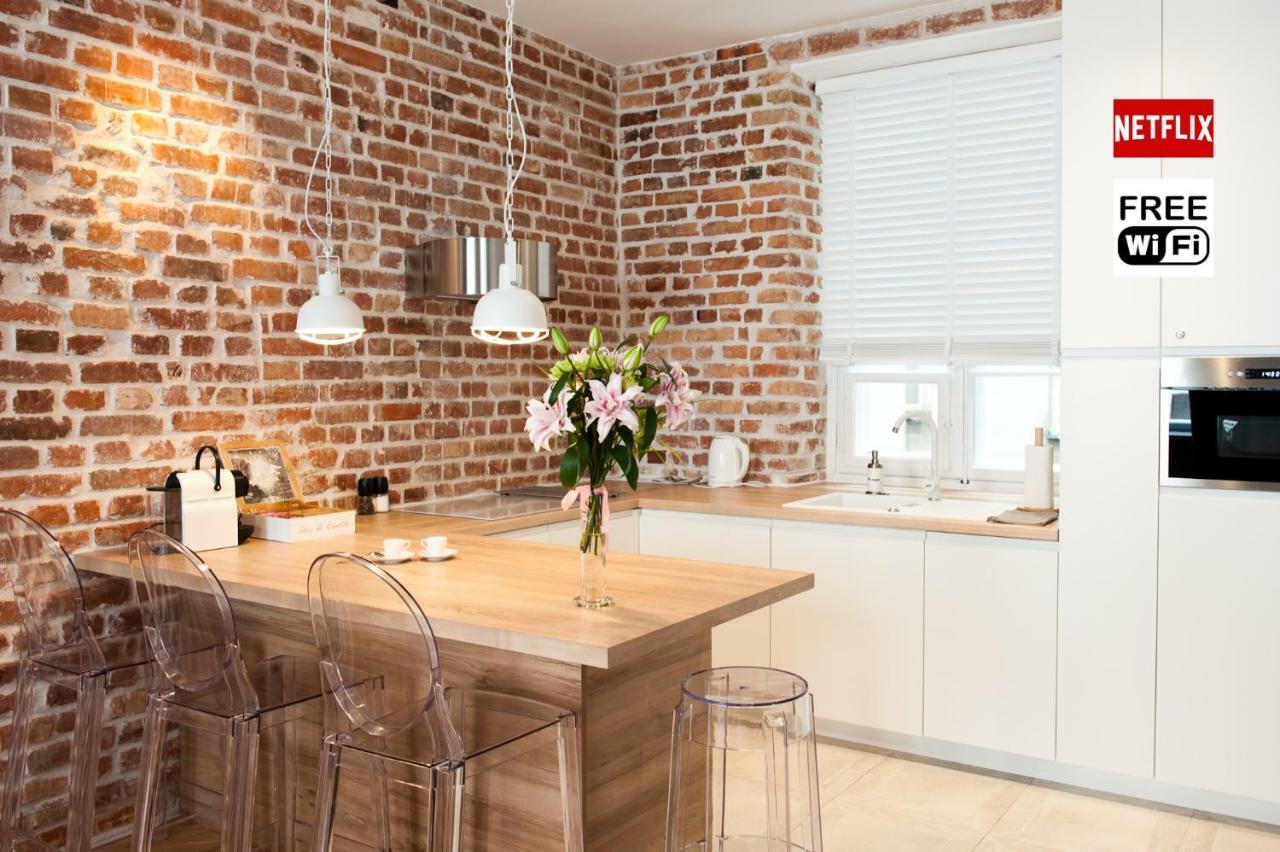 Red Brick Old Town Apartment Варшава Екстериор снимка